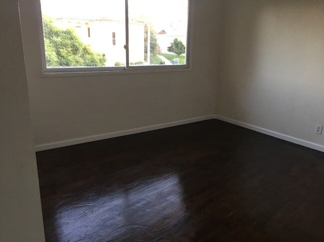Foto del edificio - 3814 Country Club Dr