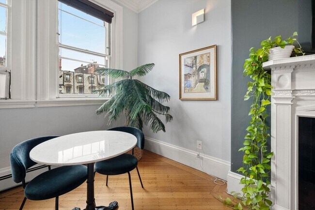 Foto del edificio - 165 Beacon St