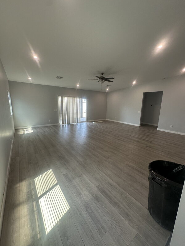 Foto del edificio - 2531 E Broadway Rd