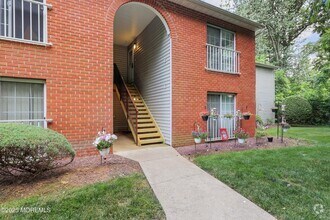 Building Photo - 705 Zlotkin Cir