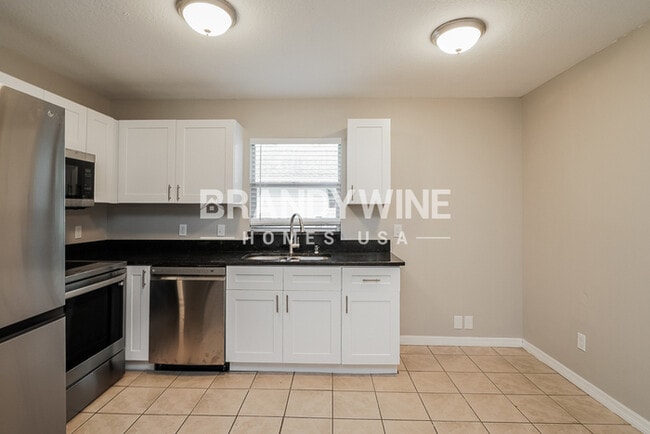 Building Photo - 1801 17th St