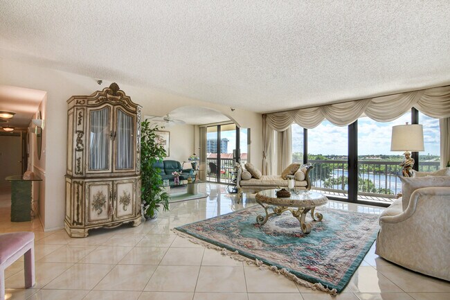Foto del edificio - 4740 S Ocean Blvd