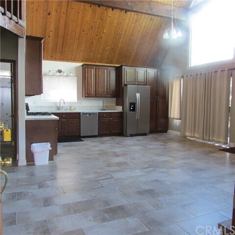 Building Photo - 837 Grass Valley Rd