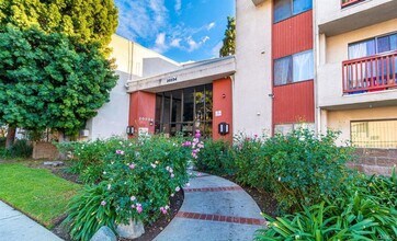 Building Photo - 20234 Cantara St