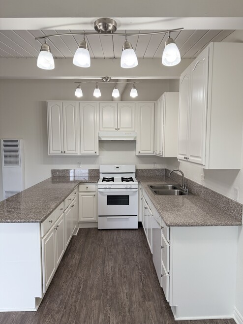 Kitchen 1x1 - Friendly Hills Villas