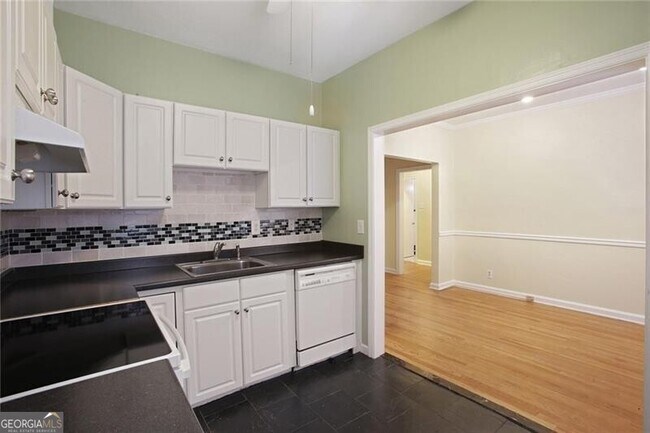 Foto del edificio - 430 Lindbergh Drive NE
