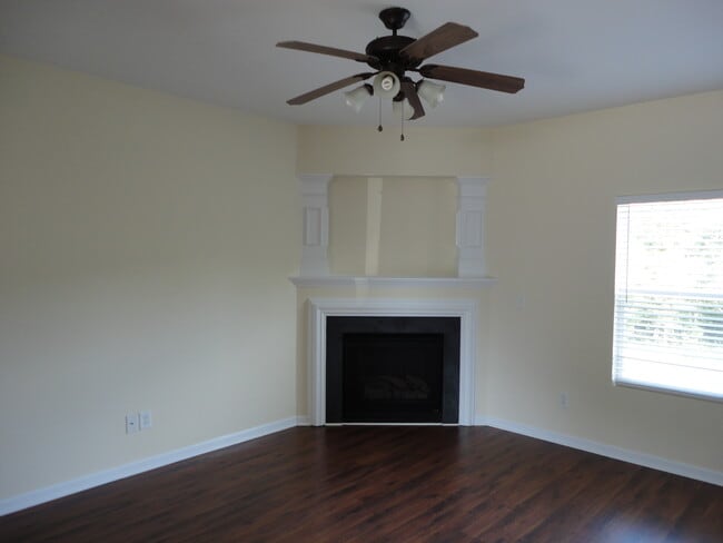 Foto del edificio - 3006 Moonstone Ln