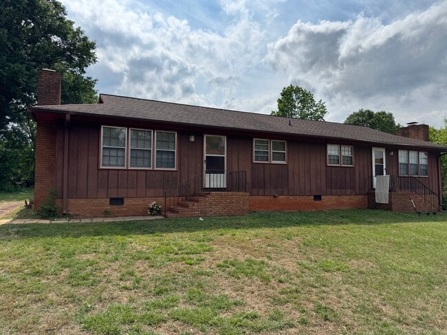 Building Photo - 19 Wedgefield Dr