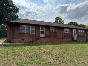 Building Photo - 19 Wedgefield Dr