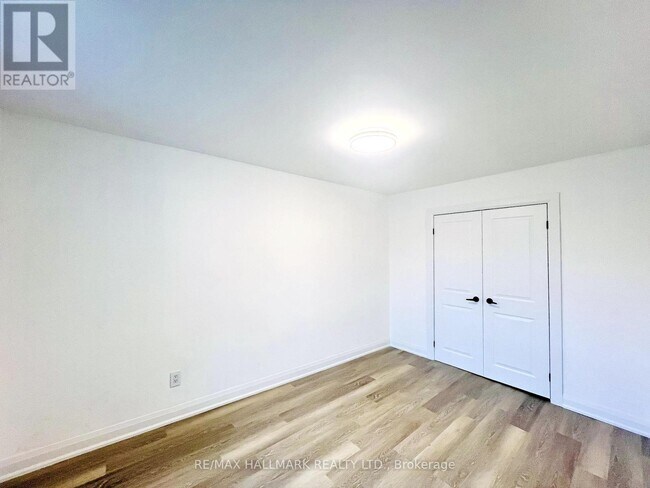 Photo du bâtiment - 822-822 Gerrard St E
