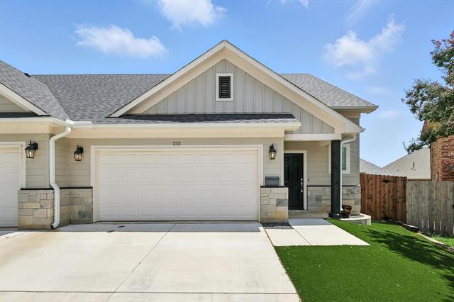 Foto del edificio - 212 Wayside Ct