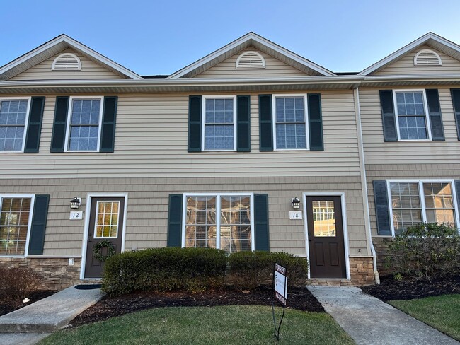 Foto del edificio - Tavern Grove Townhome in Campbell County