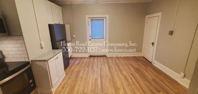 Building Photo - 111 S Spruce St