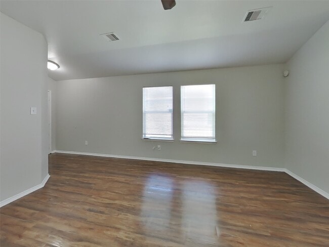 Building Photo - 20406 Clydesdale Ridge Dr