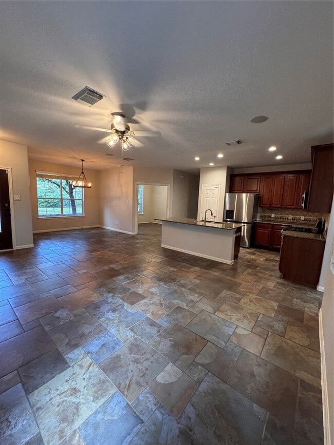 Foto del edificio - 137 E Montfair Blvd