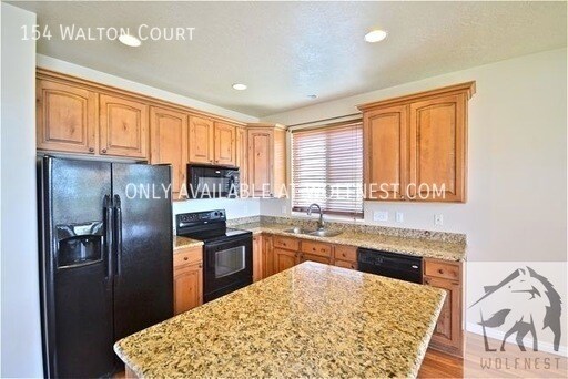 Building Photo - No Security Deposit Option! Amazing 4 Bedr...