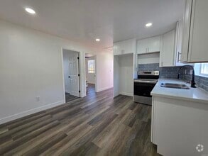 Building Photo - 2040 Earl St