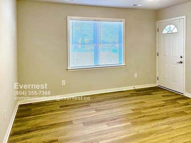 Foto del edificio - 15815 Meridian Ave