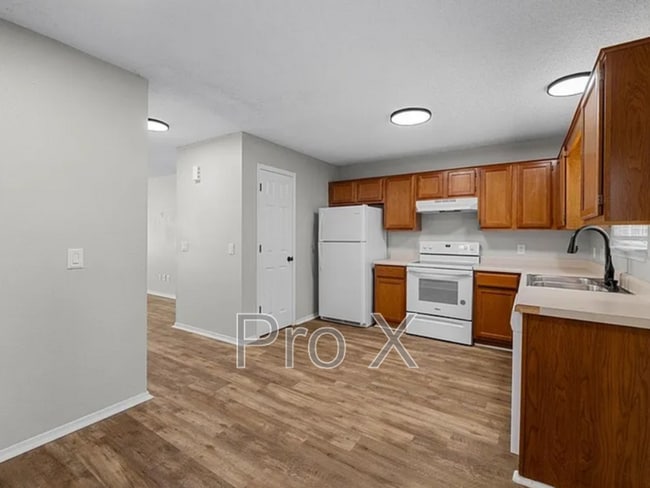 Foto del edificio - 3301 SW Victoria Pl