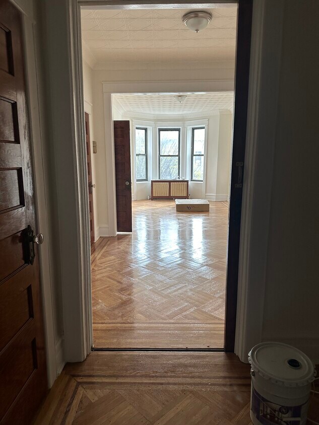 Building Photo - 537 Bay Ridge Pky