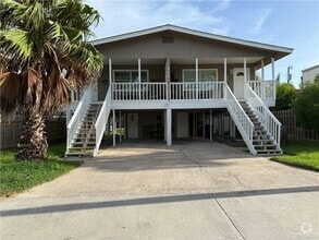 Building Photo - 208 W Gardenia St