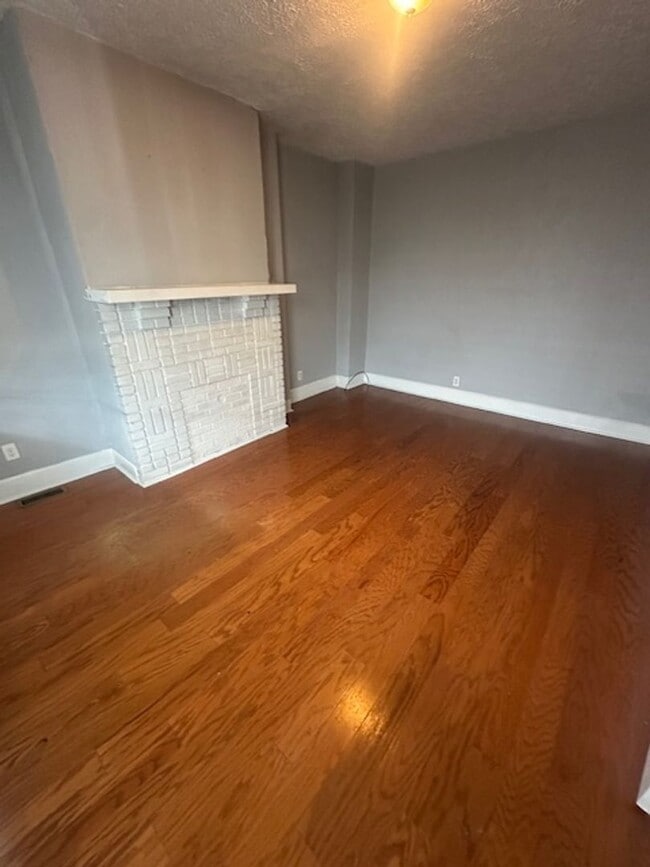 Foto del edificio - Huge 4 bed 3.5 bath house in Lawrenceville available July 1!!!