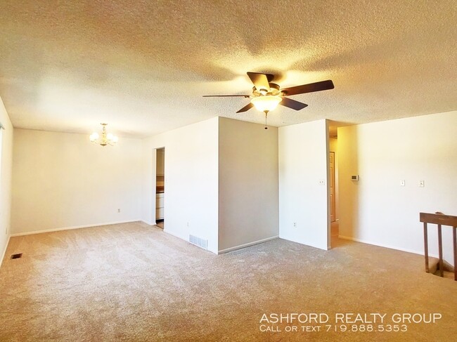 Building Photo - 7515 Deer Trail