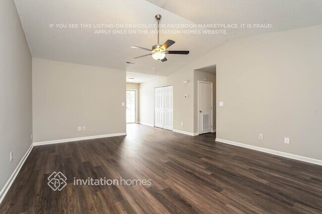 Foto del edificio - 2683 Stratford Lake Ct