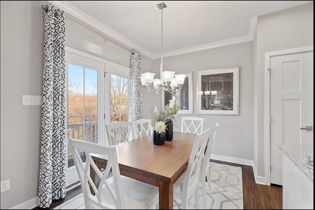 Foto del edificio - 300 Plaza Dr