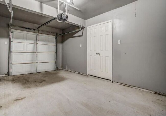 Photo - 7027 Coleshire Dr. House