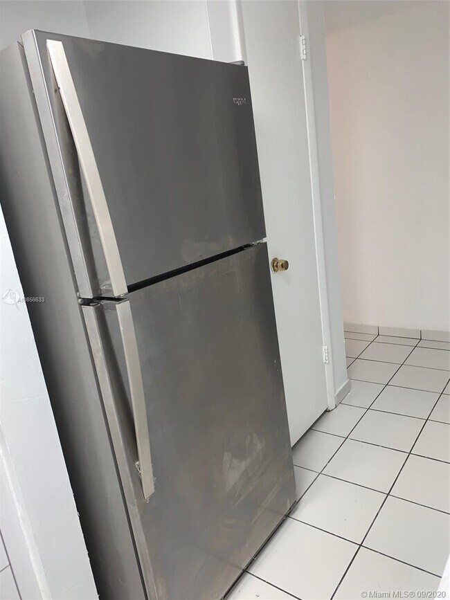 Foto del edificio - 854 NW 87th Ave