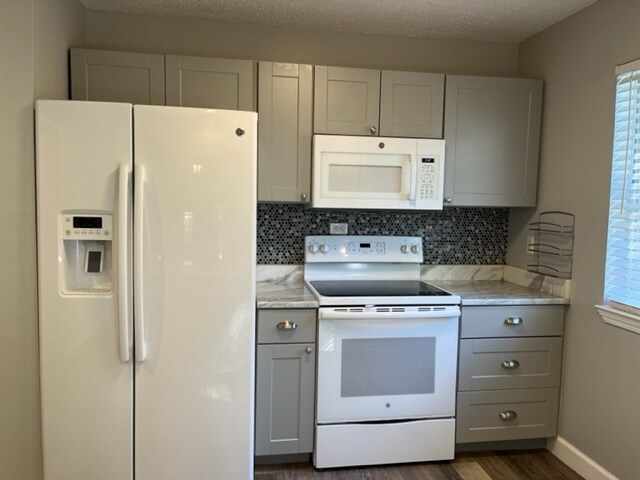 Foto del edificio - 24883 Ivy Ln