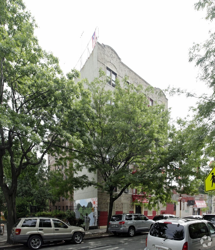 Building Photo - 507 E 140th St