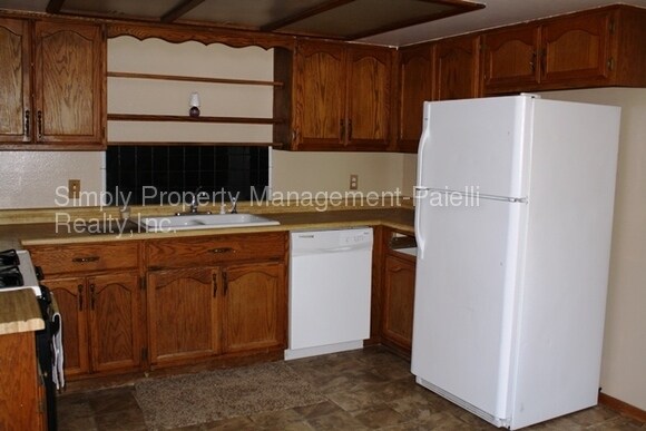 Building Photo - 6645 W Tropicana Ave