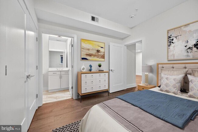 Building Photo - 1412 Chapin St NW