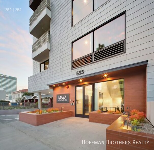 Building Photo - 535 S Kingsley Dr Los Angeles, CA 90020