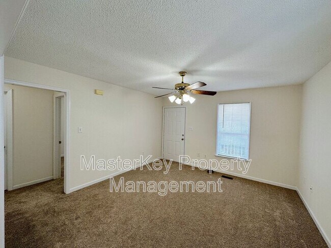 Foto del edificio - 113 Cliffdale Rd