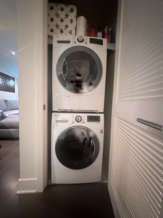 In-Unit Washer/Dryer - 7857 W Manchester Ave