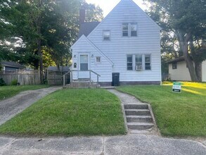 Building Photo - 1641 N Johnson St