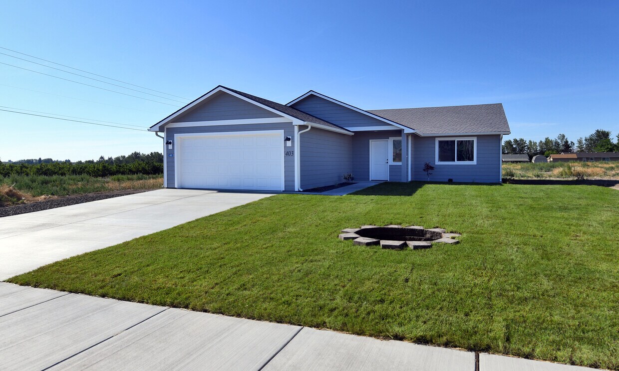 Primary Photo - 403 Pear Dr
