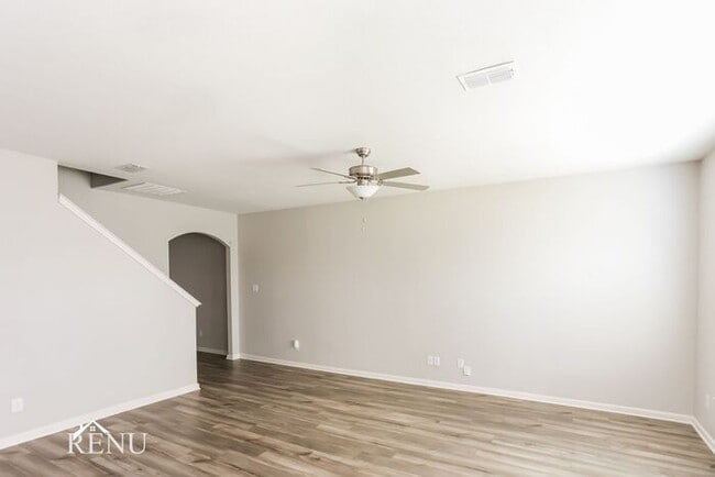 Building Photo - 2022 Delta Downs Dr