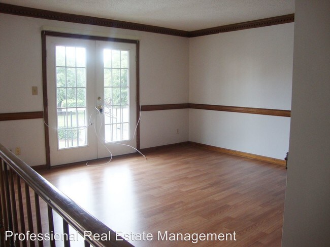 Building Photo - 26 Academy Ln
