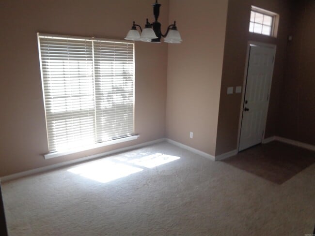 Building Photo - 14004 Chesterfield Cir