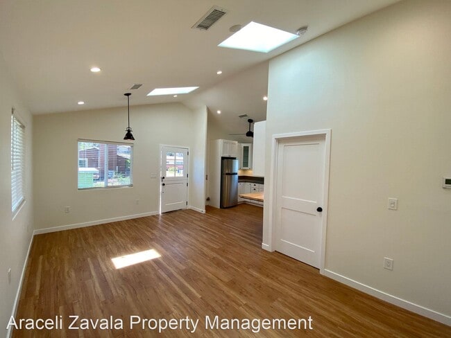 Building Photo - 2 br, 2 bath House - 452 W Los Angeles Dr #1