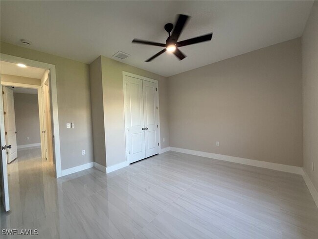 Foto del edificio - 607 NW 8th Terrace