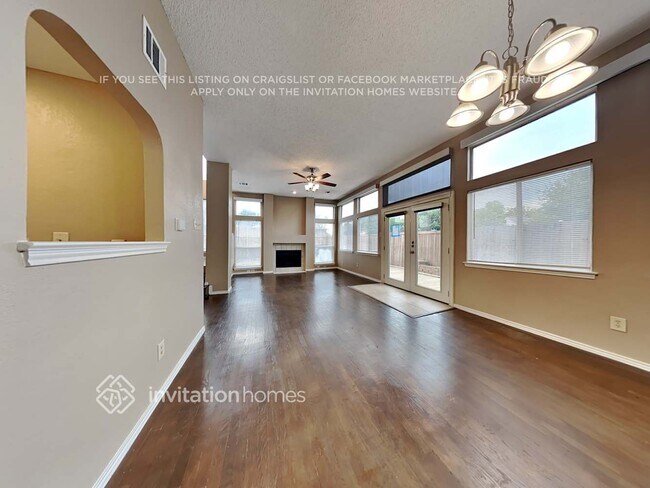 Foto del edificio - 3823 Branch Hollow Cir