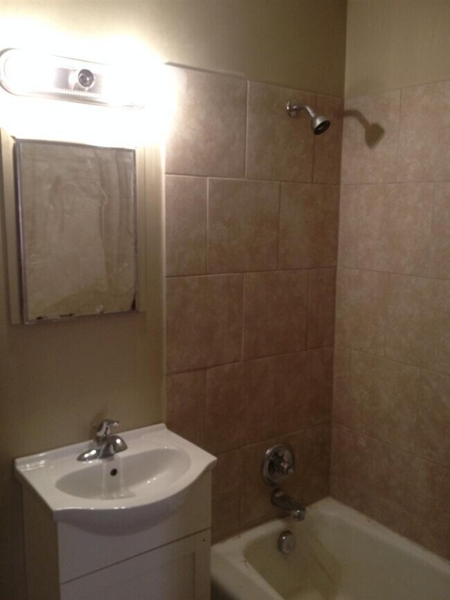 1445 Huntsville Dr, Lexington, KY 40505 Townhome Rentals in Lexington