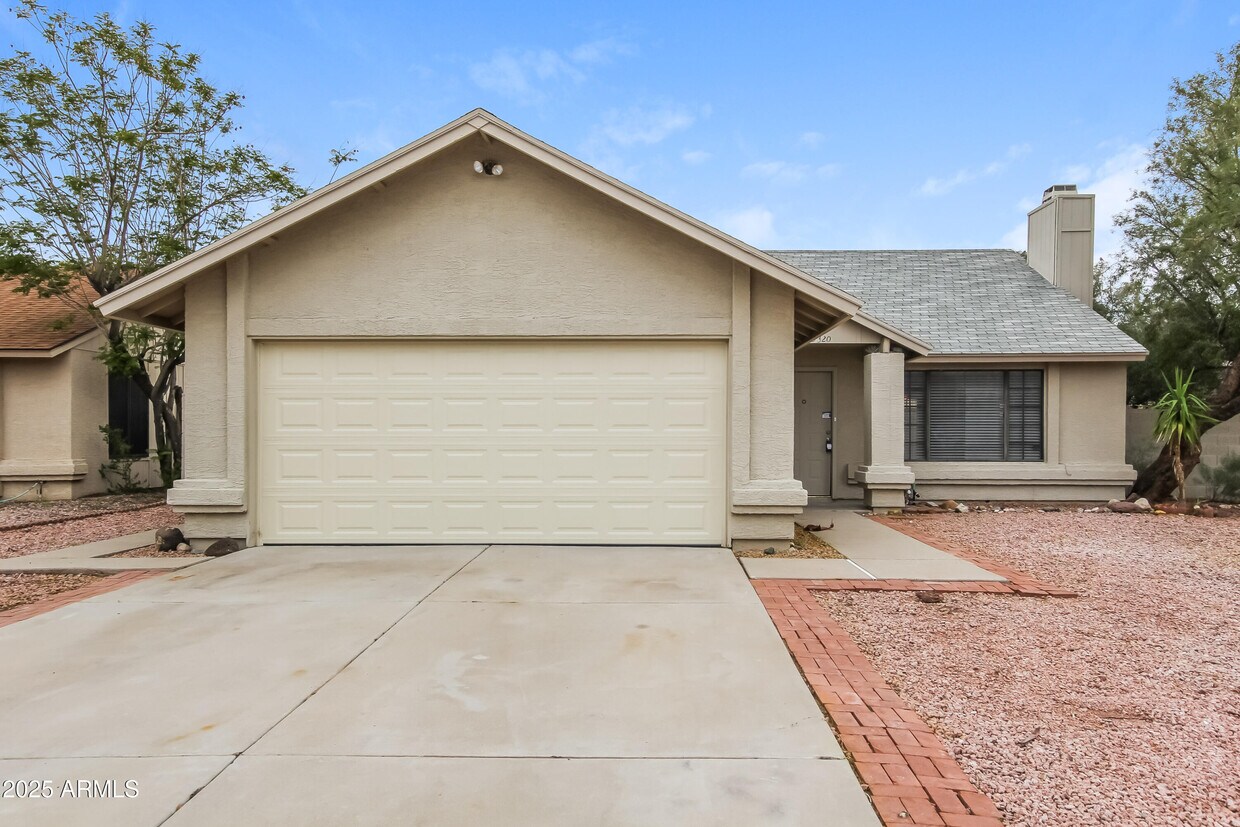 Foto principal - 3320 W Ross Ave
