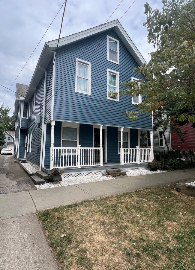 Building Photo - 1008 Kenilworth Ave