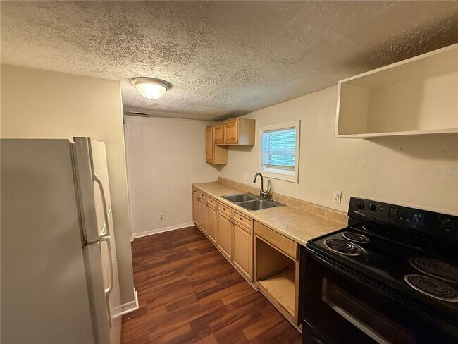 Foto del edificio - 7939 Nevada St